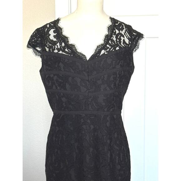Adrianna Papell Dress Womens 6 Black Sheer Eyelash Lace Overlay V-Neck Sheath - Picture 3 of 10